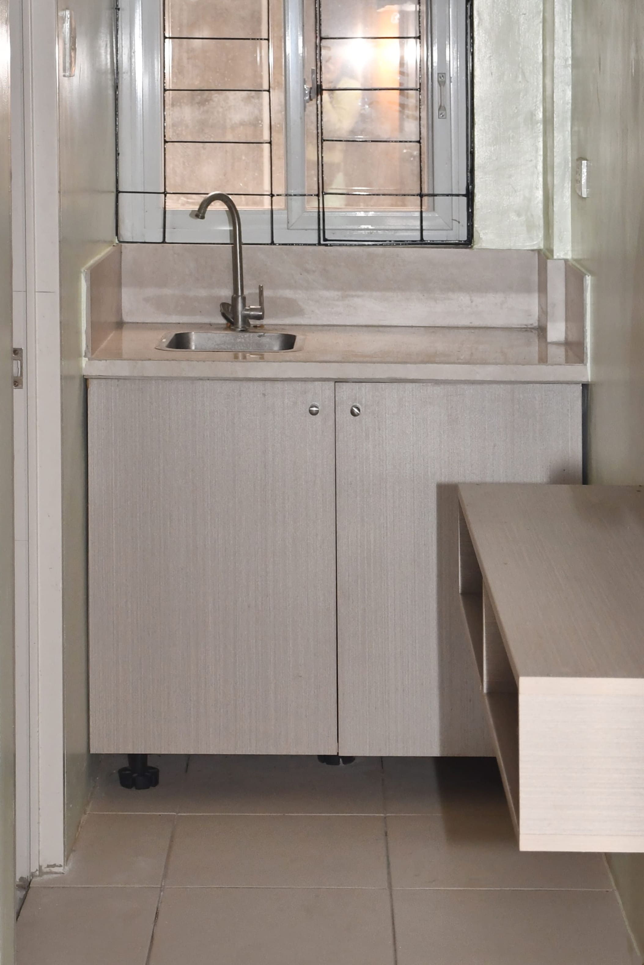 Solo Room Alternative View showing sink and counter area